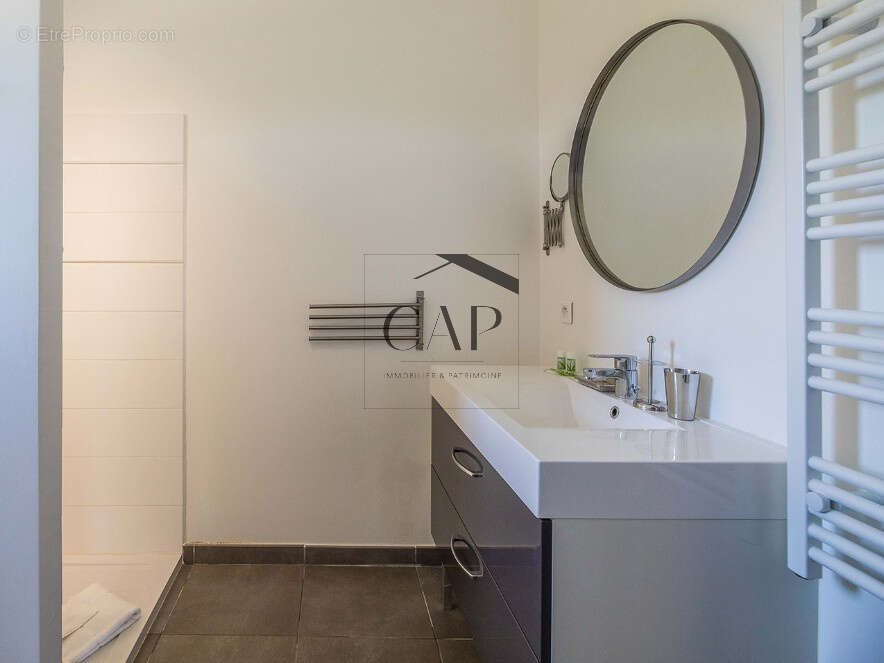 Appartement à LECCI