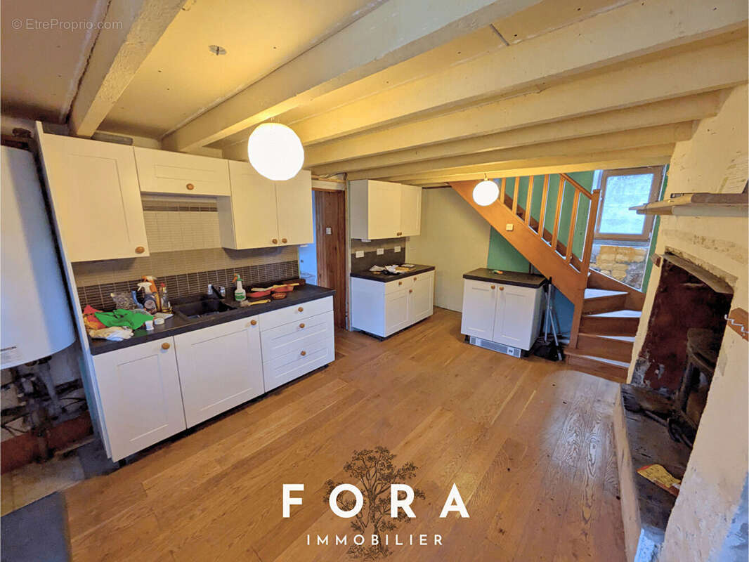 Maison à SAINT-PIERRE-DU-REGARD