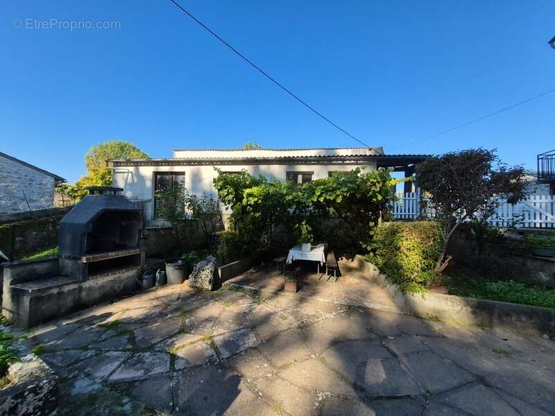 Maison à SAINT-SAVINIEN