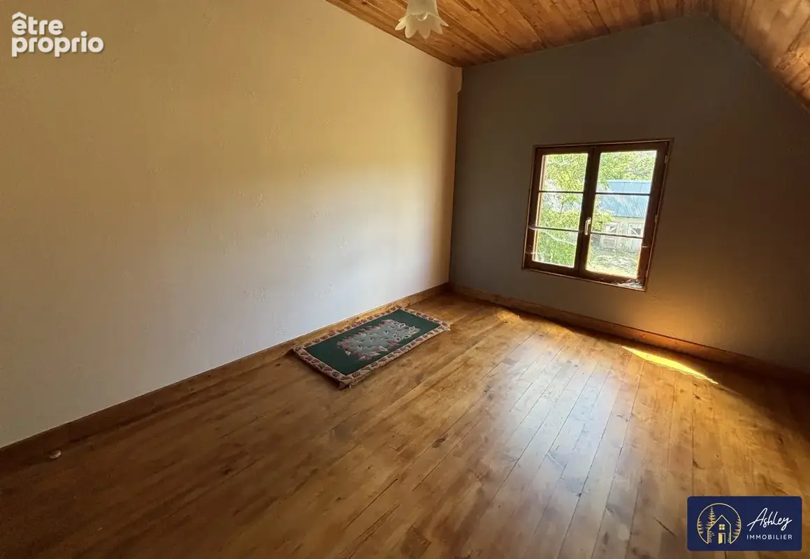 Maison 4 pièces COLLANDRES (Cantal)