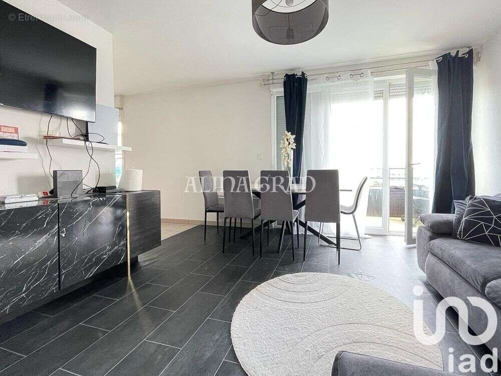 Photo 4 - Appartement à CERGY