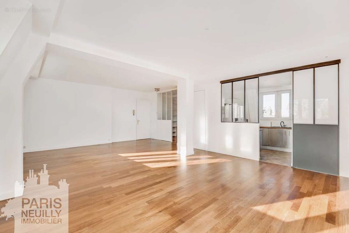 Appartement à NEUILLY-SUR-SEINE