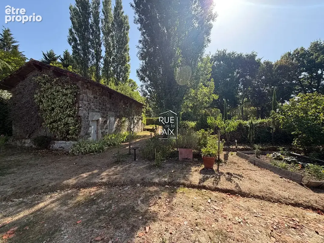 Propriété de caractère à seulement 8 minutes de Saint-Maixent-l'École - photo 17