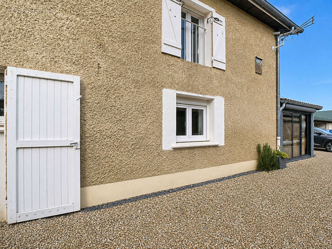 Maison 5 pièce(s) 115 m2 - photo 3
