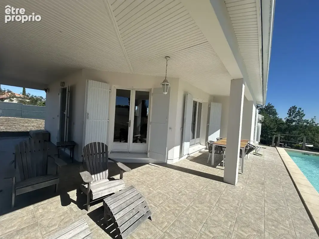 Coup de coeur pour cette magnifique maison avec piscine et vues dégagée sur terrain de 8249m2 - photo 25