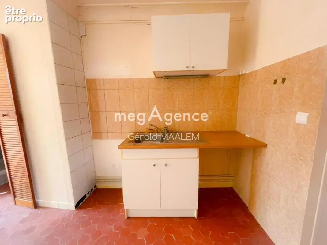 Appartement de 17m² à rafraichir à Roquebrune-sur-Argens - photo 3