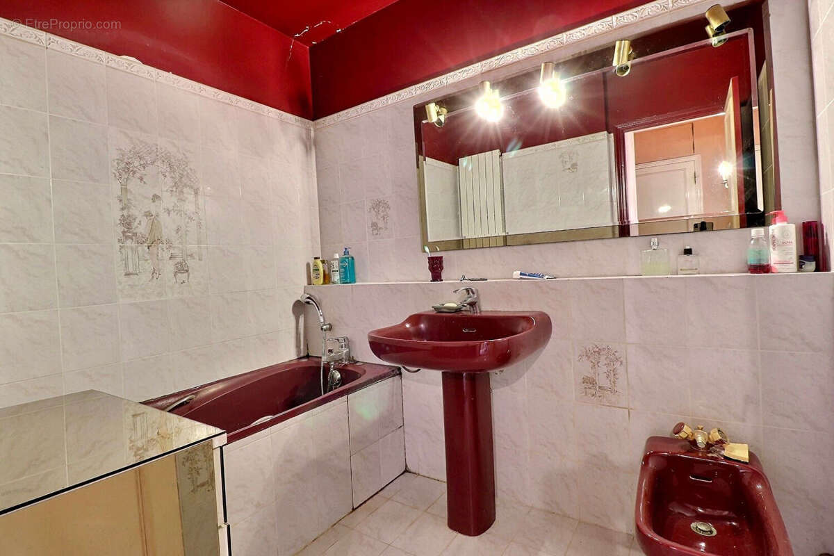 EXCLUSIVITE - CHAMBOURCY - Appartement de 87.64m² au 2ème étage. - photo 7