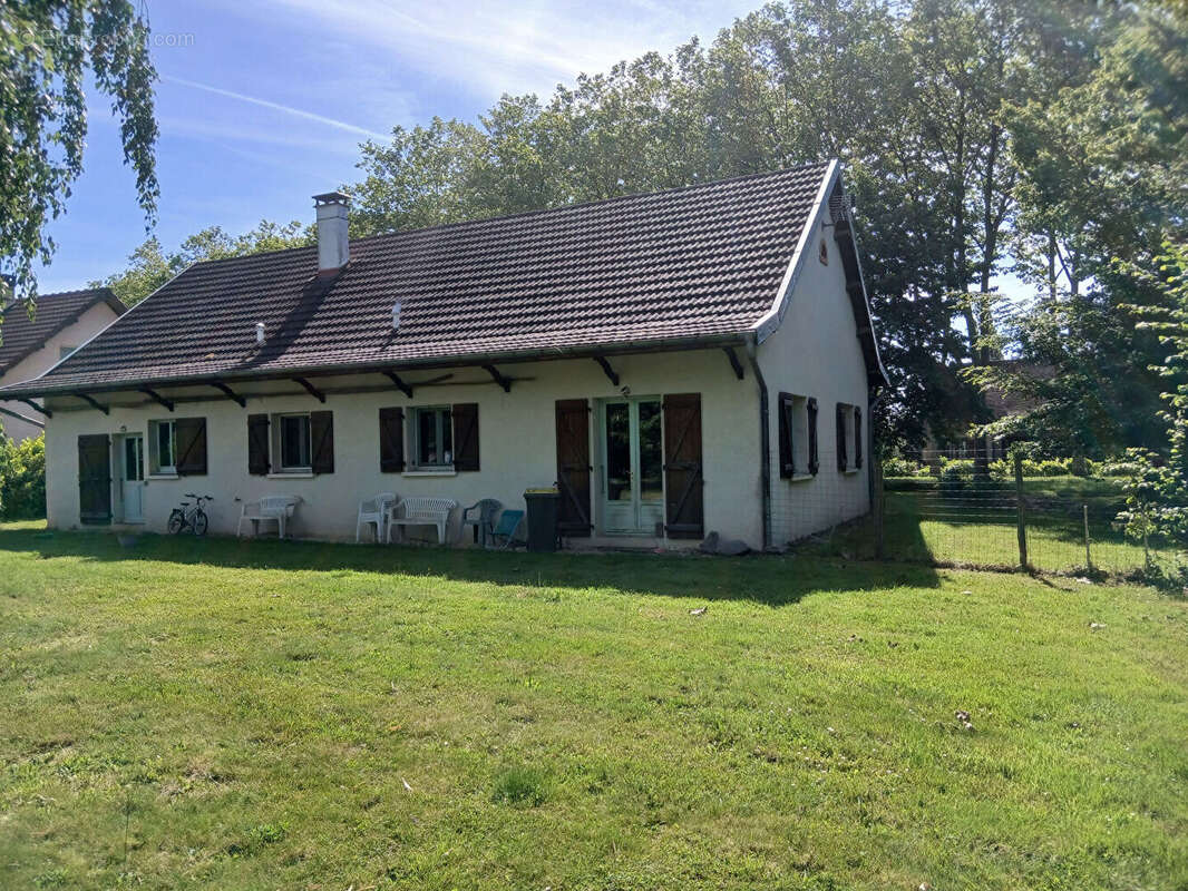 Maison à SAINT-GERMAIN-DU-BOIS
