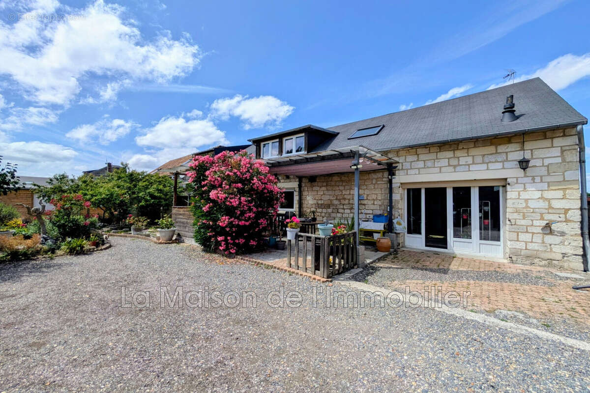 Maison à CRIQUEBEUF-SUR-SEINE