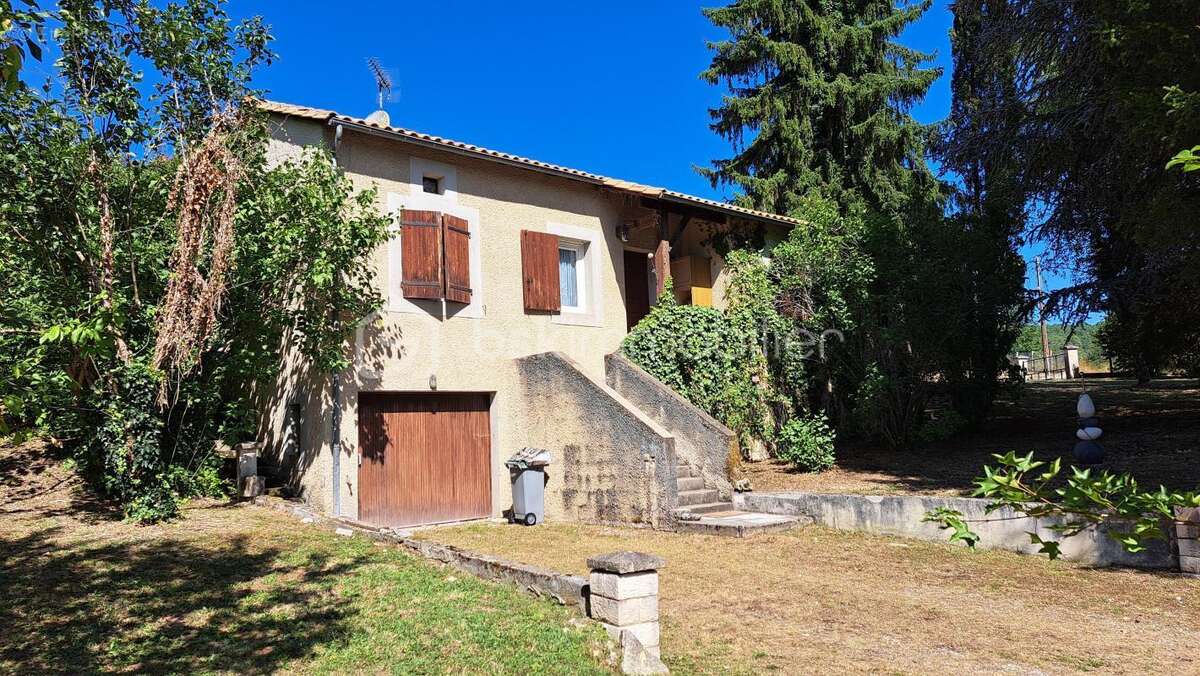 Maison à SAINT-ASTIER