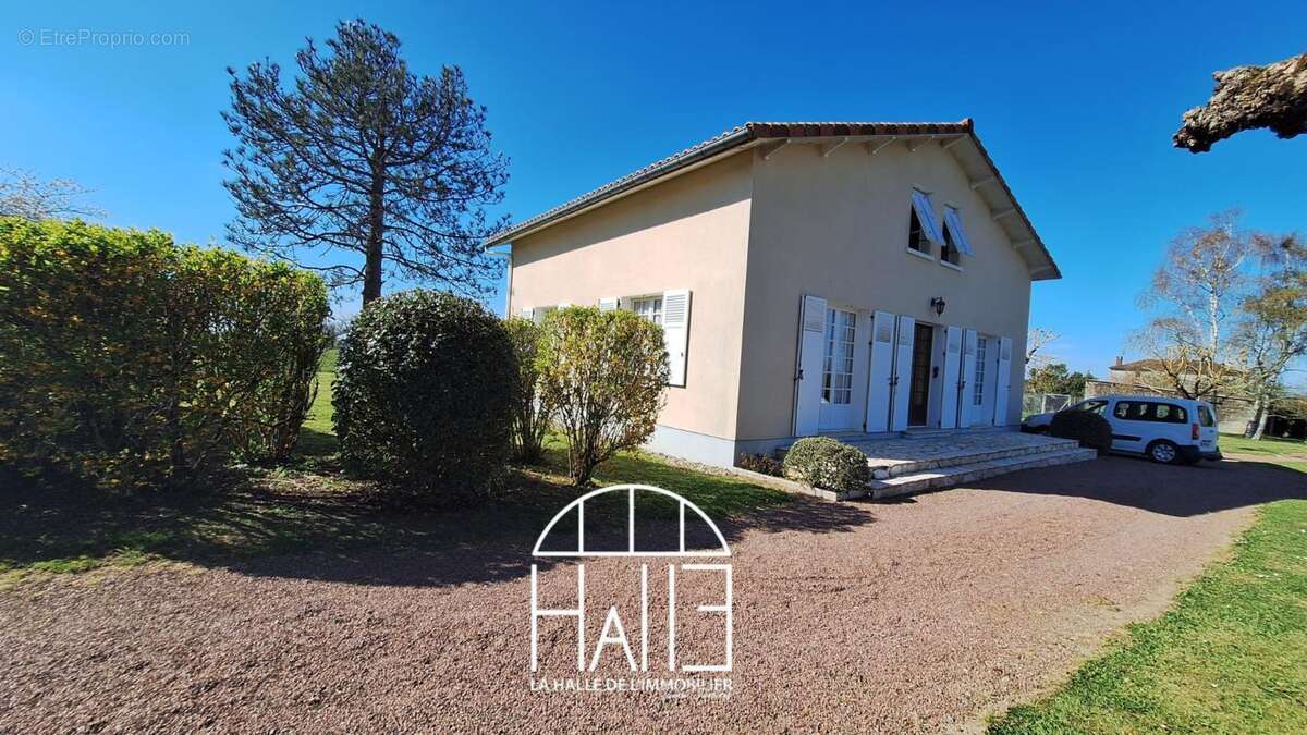 Maison 110 m² à Chassenon  - photo 17