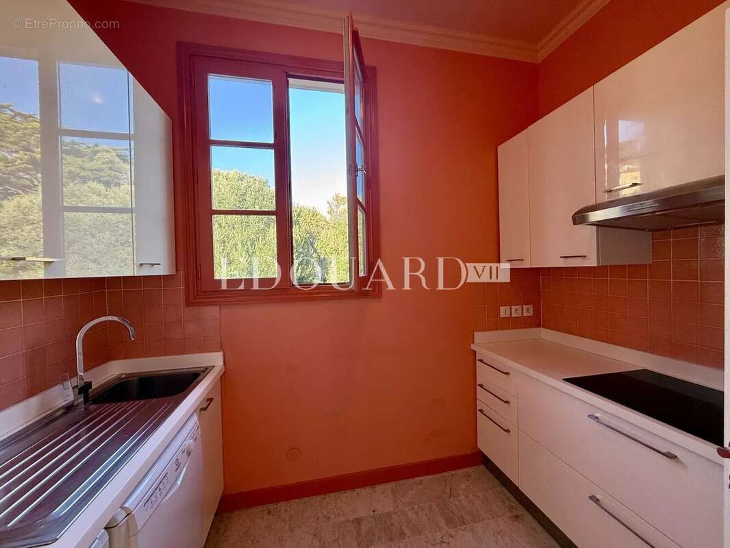Appartement à ROQUEBRUNE-CAP-MARTIN