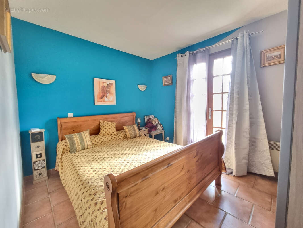 Appartement à REGUSSE