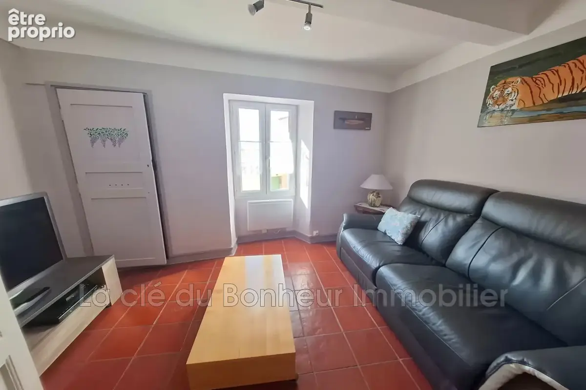 Maison 5 pièces 105 m² à vendre à Aiguines (83630) - photo 5