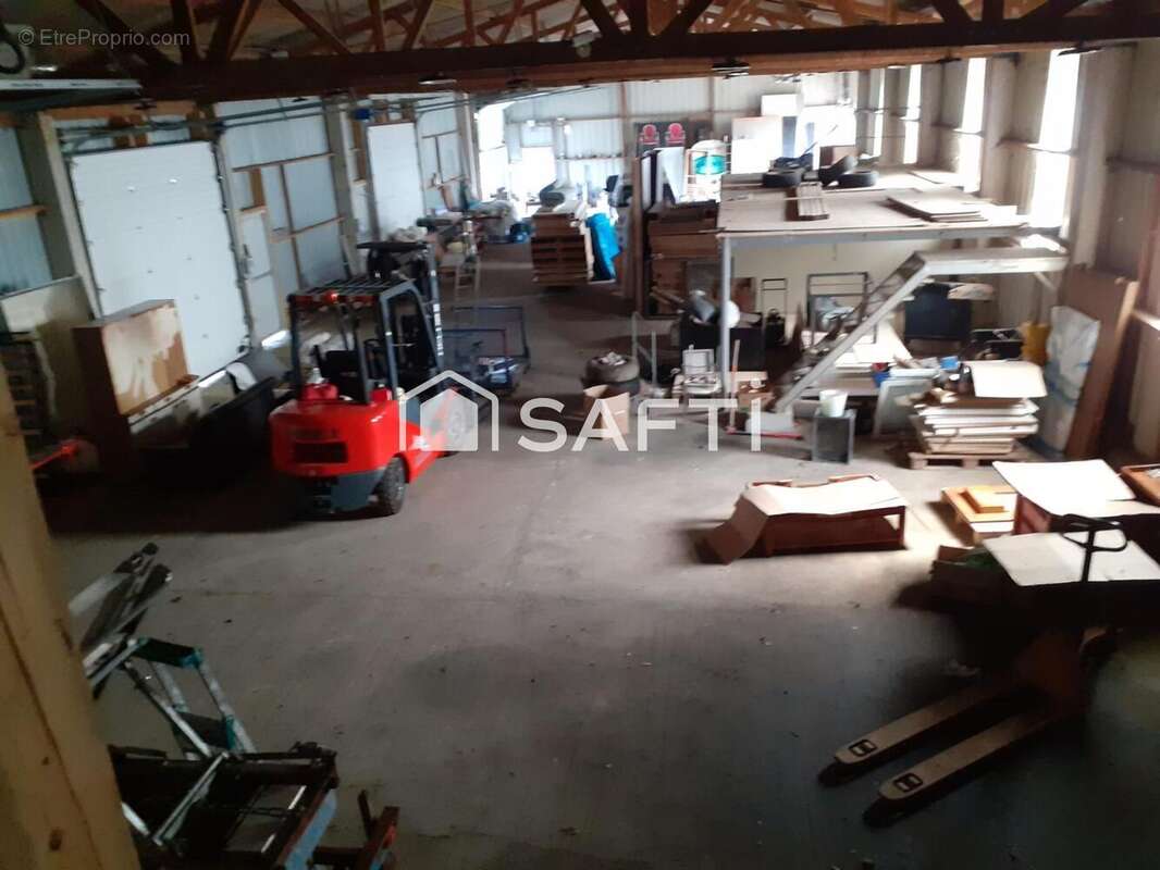 Commerce 30176 m² à Noyal-Chatillon-Sur-Seiche  - photo 5