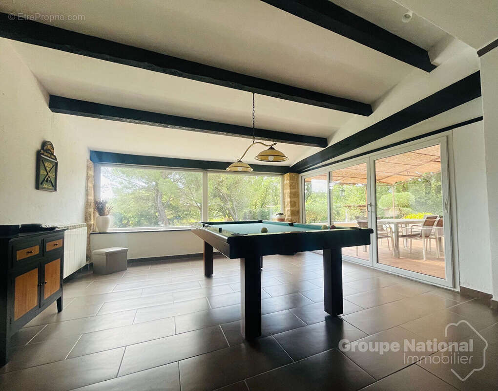 Ensemble immobilier de 377m2 sur plus de 5800m2  prés de Uzés - photo 7