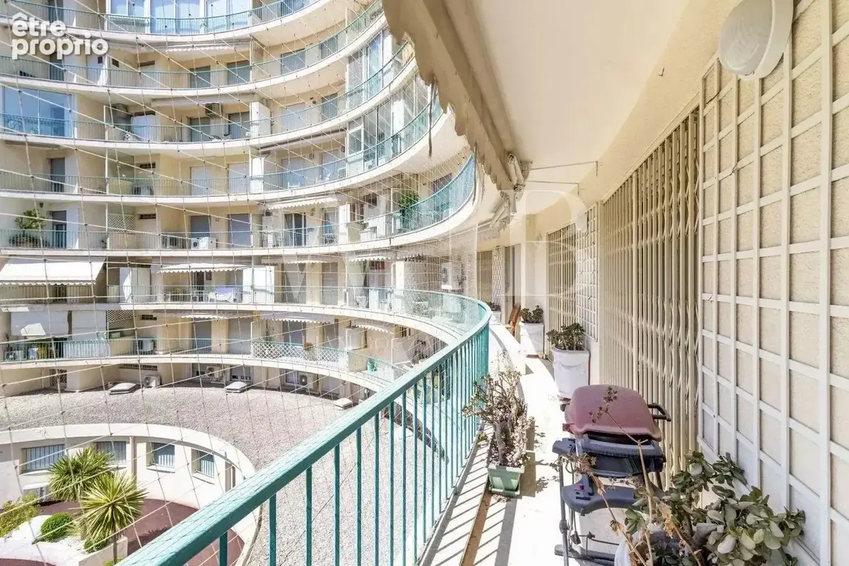 Cannes, la Croisette - Port Canto. Appartement de 229 m² avec vue mer + dépendances - photo 9