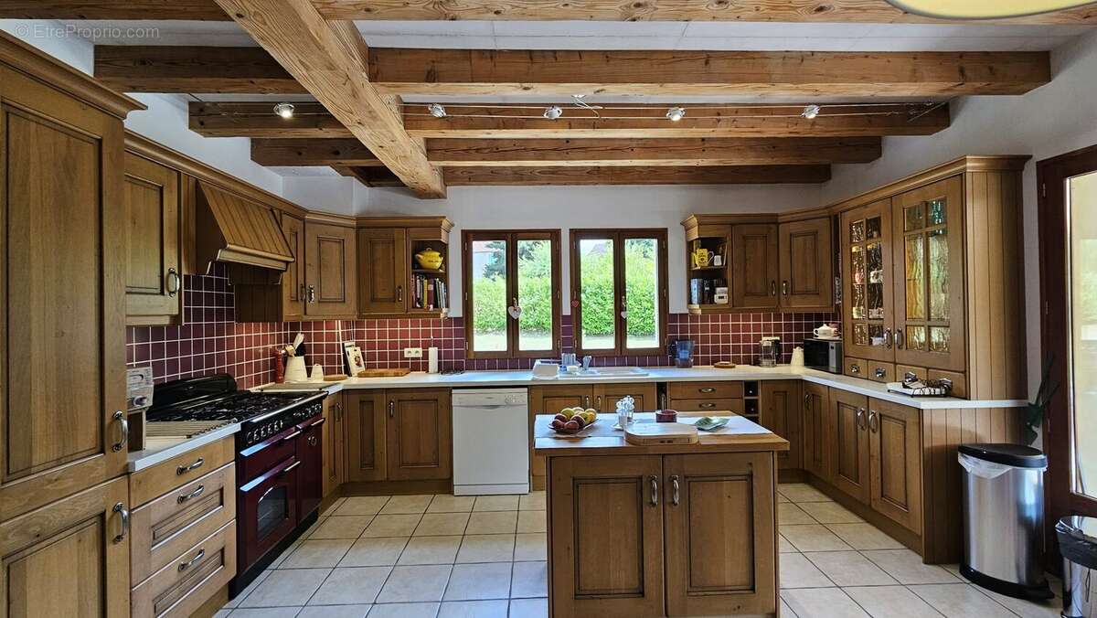 Maison 213 m² à Le Buisson-De-Cadouin  - photo 4