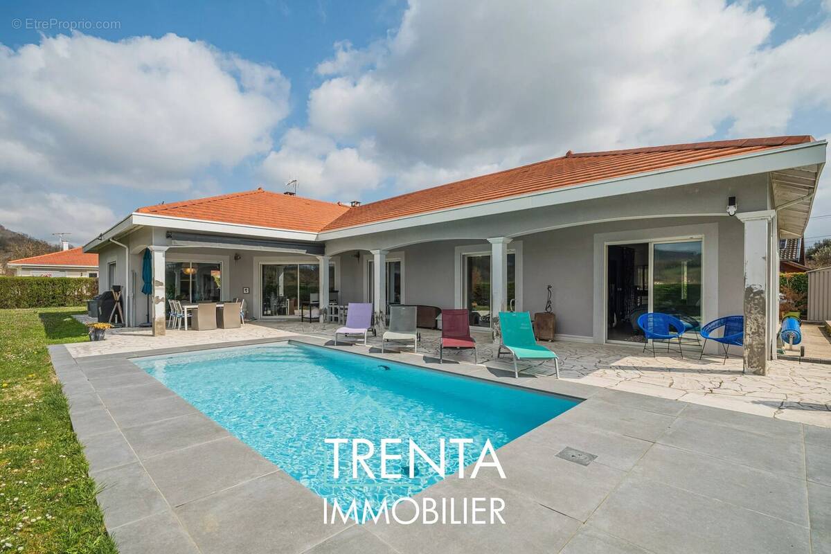 Maison à SAINT-BLAISE-DU-BUIS