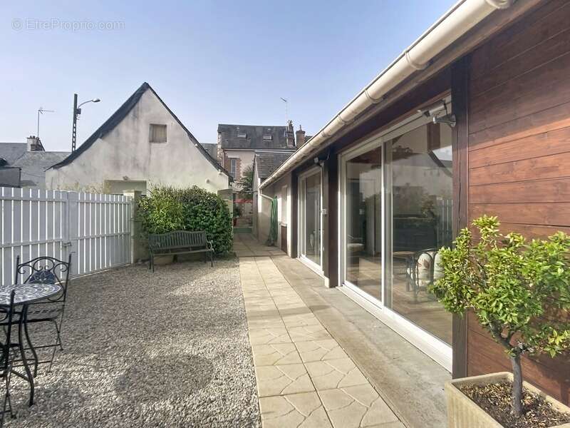 Maison à LA MEMBROLLE-SUR-CHOISILLE