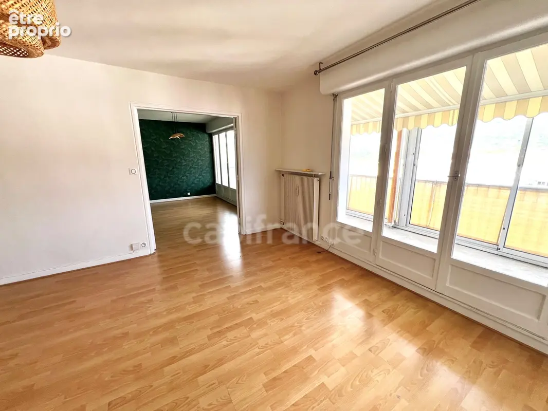 Appartement à vendre 4 pièces LONS LE SAUNIER (39) - photo 2