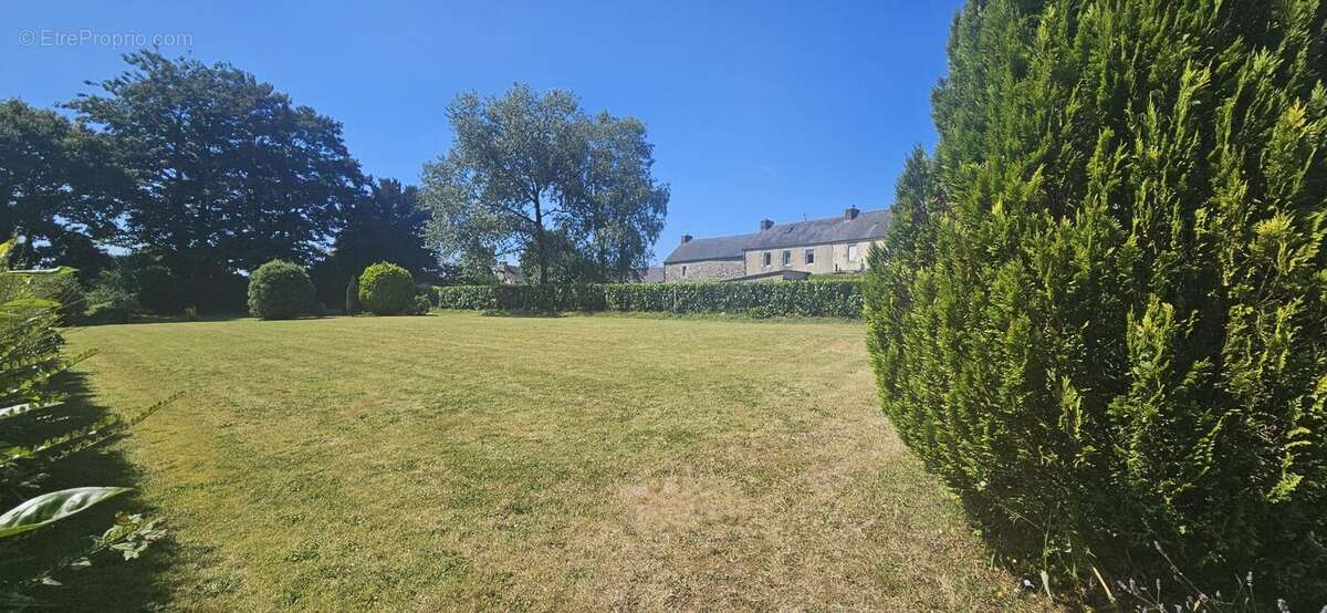 jardin sur l\&#039;arrière - Maison à PLOURAC&#039;H