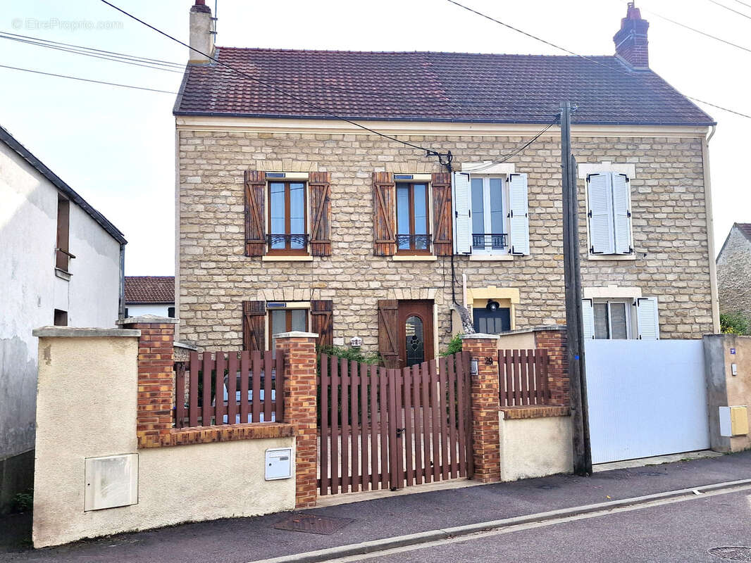 Maison à MANTES-LA-VILLE