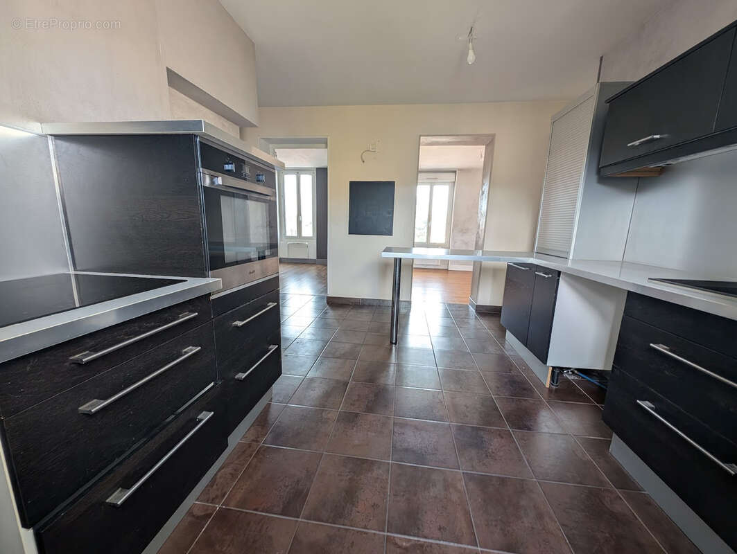 Appartement à GUILHERAND-GRANGES