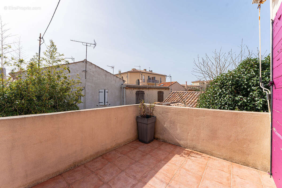 Appartement à SAUSSET-LES-PINS