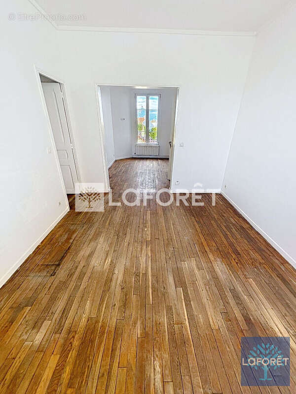 Appartement à VIGNEUX-SUR-SEINE