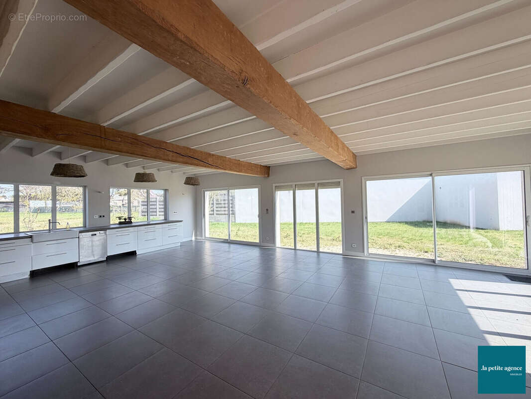 Maison 195 m² à Bretteville-Sur-Ay  - photo 6