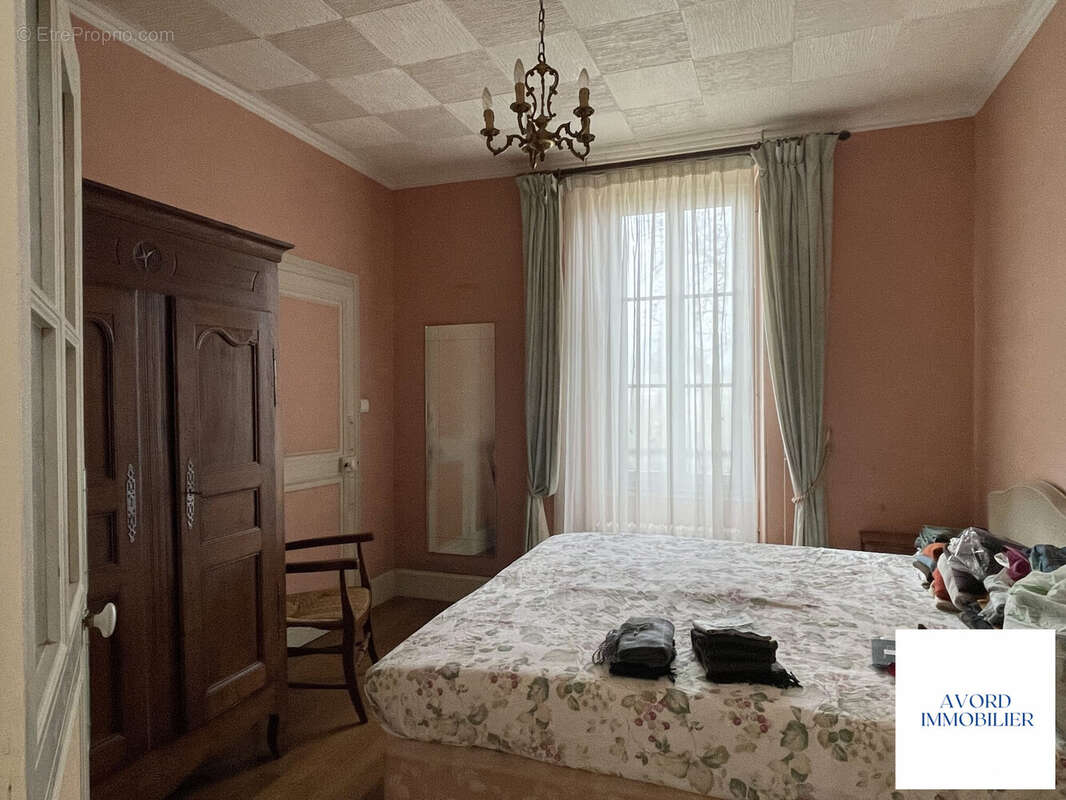 Maison à FARGES-EN-SEPTAINE