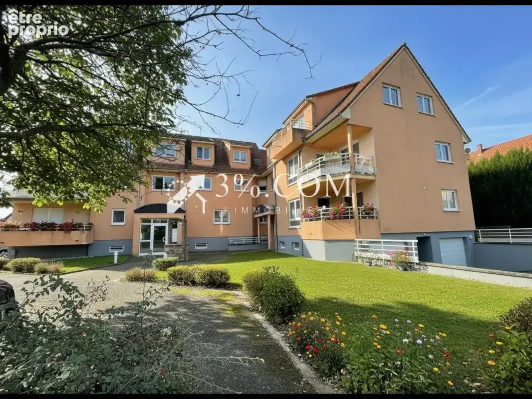 3%COM Très beau F3 avec terrasse- parking- cave - photo 4