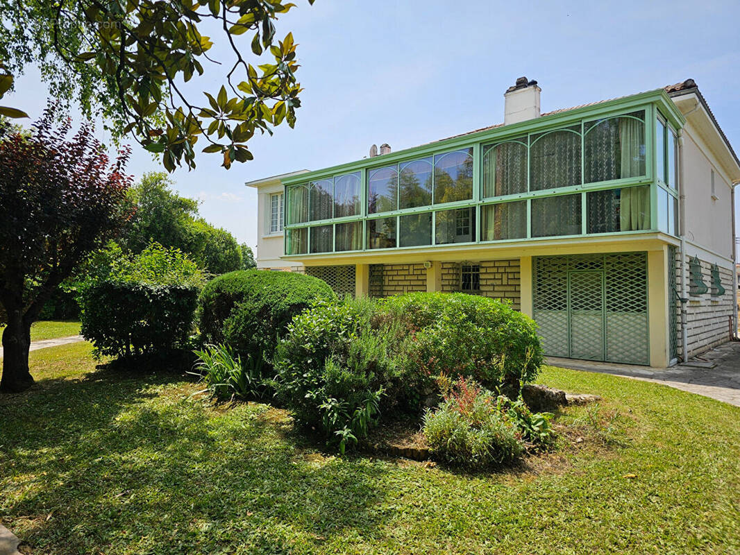Maison à LA COURONNE