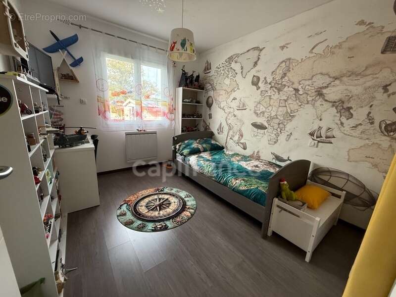 Maison à POUEYFERRE