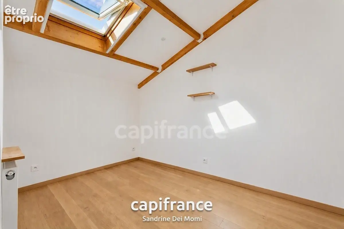 SAINT DIDIER AU MONT D'OR - Appartement T4 duplex avec terrasse et 2 stationnements - photo 11