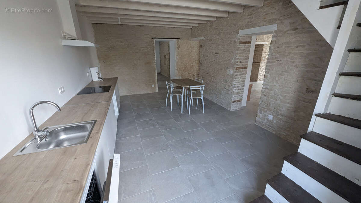 Maison à SAINT-HILAIRE-LA-PALUD