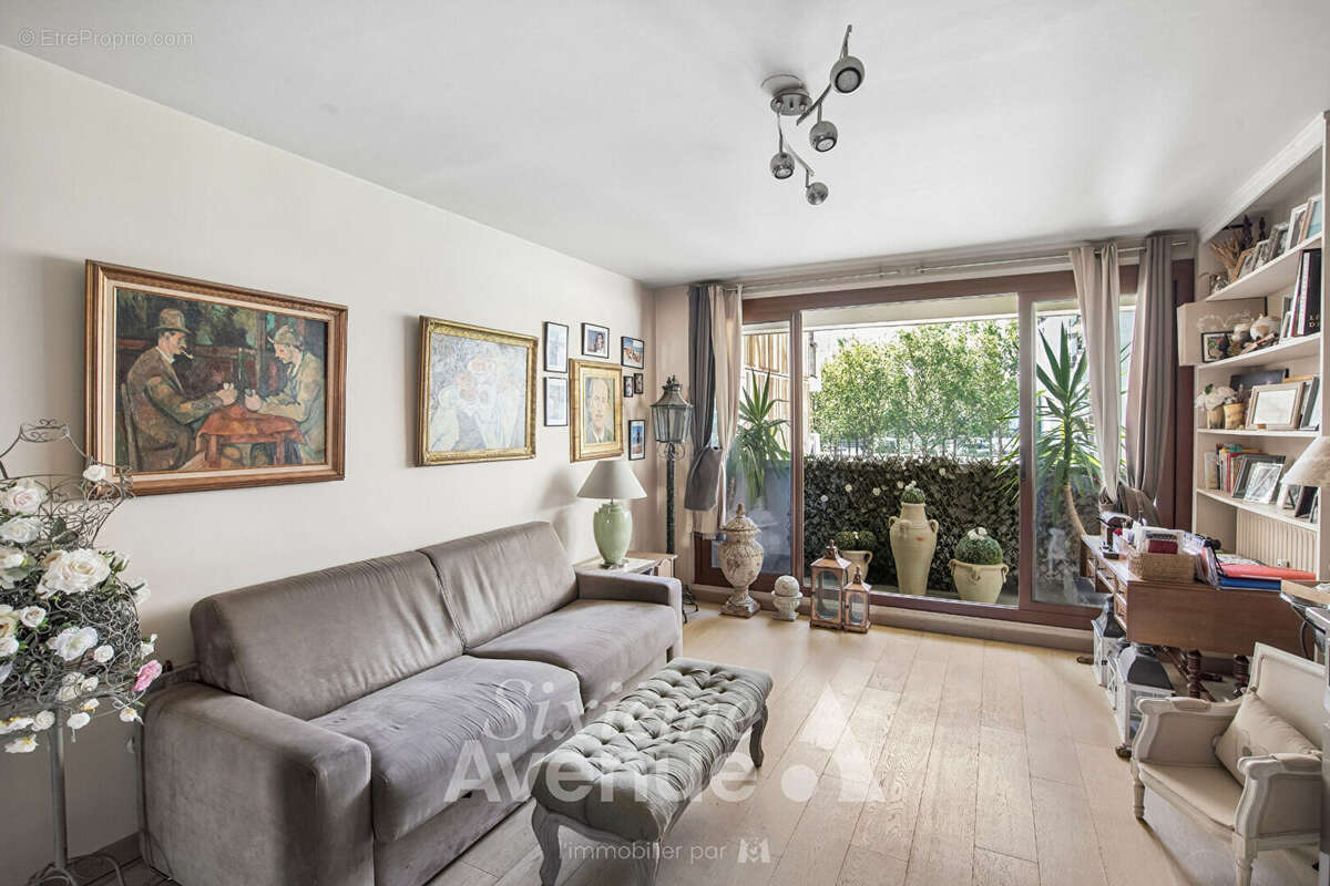 Appartement à PARIS-19E