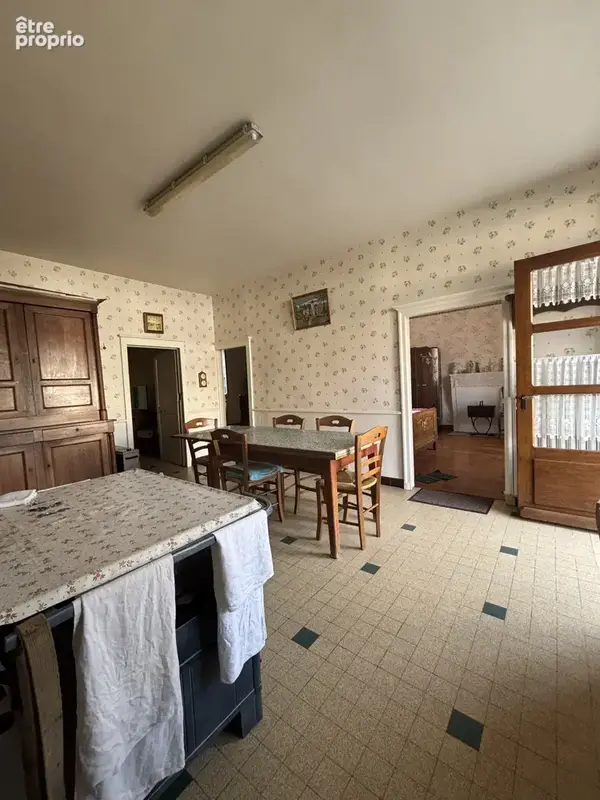 BUNCEY ( proche de CHATILLON SUR SEINE) corps de ferme avec habitation et bâtiments sur 2400m2 - photo 8