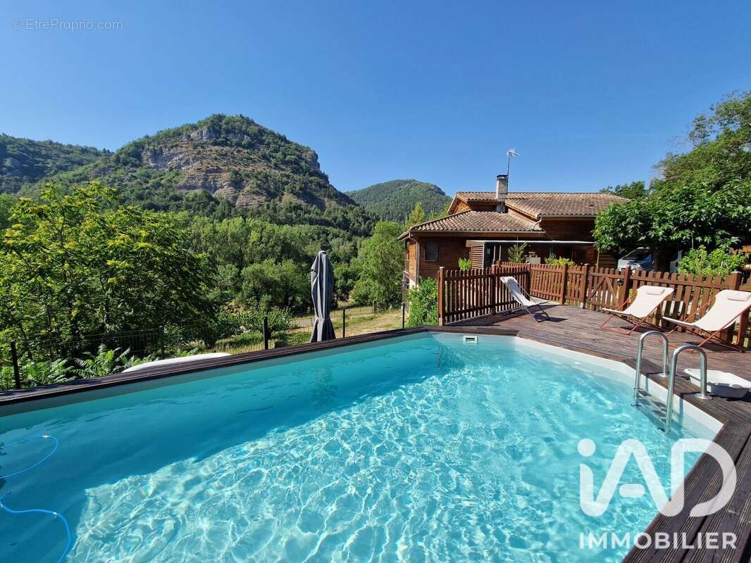 Maison 178 m² à Flaviac  - photo 2