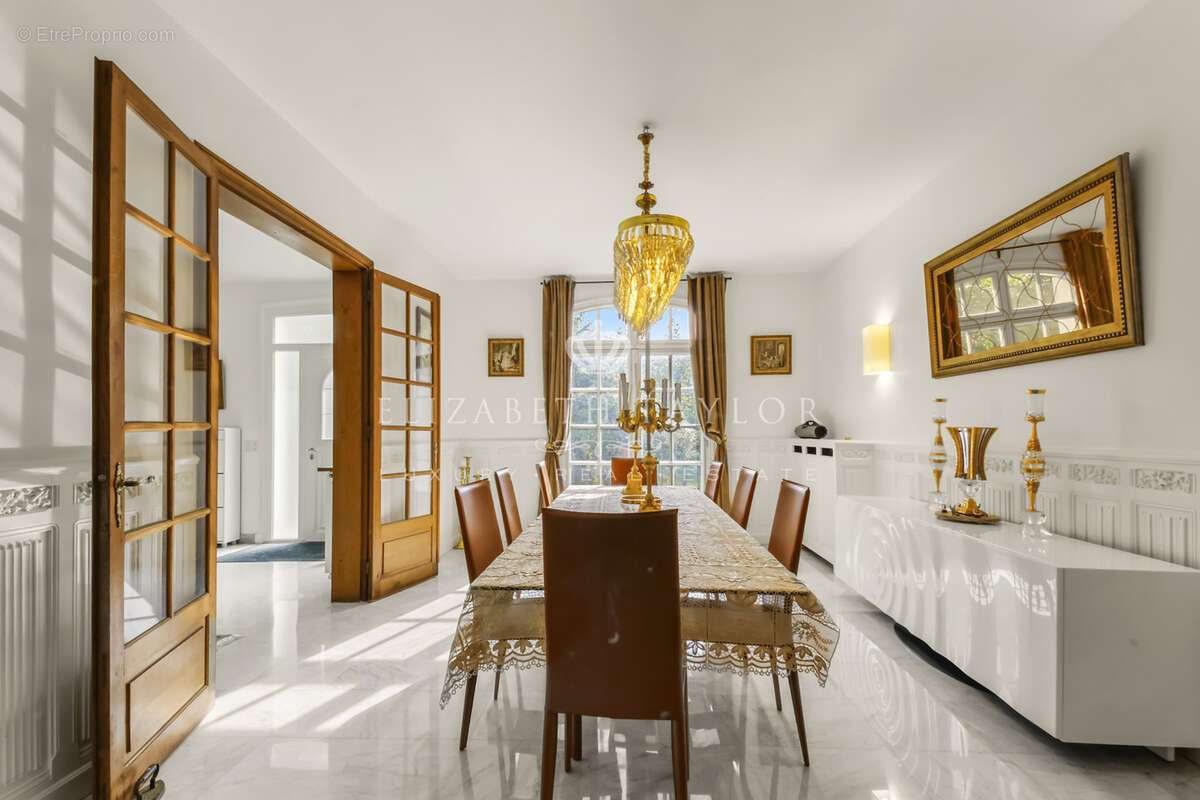 Maison à LE VESINET