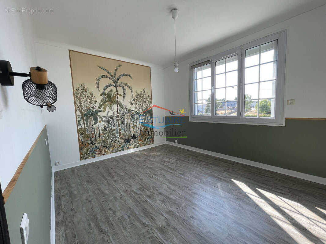 Maison 155 m² à Besne  - photo 8