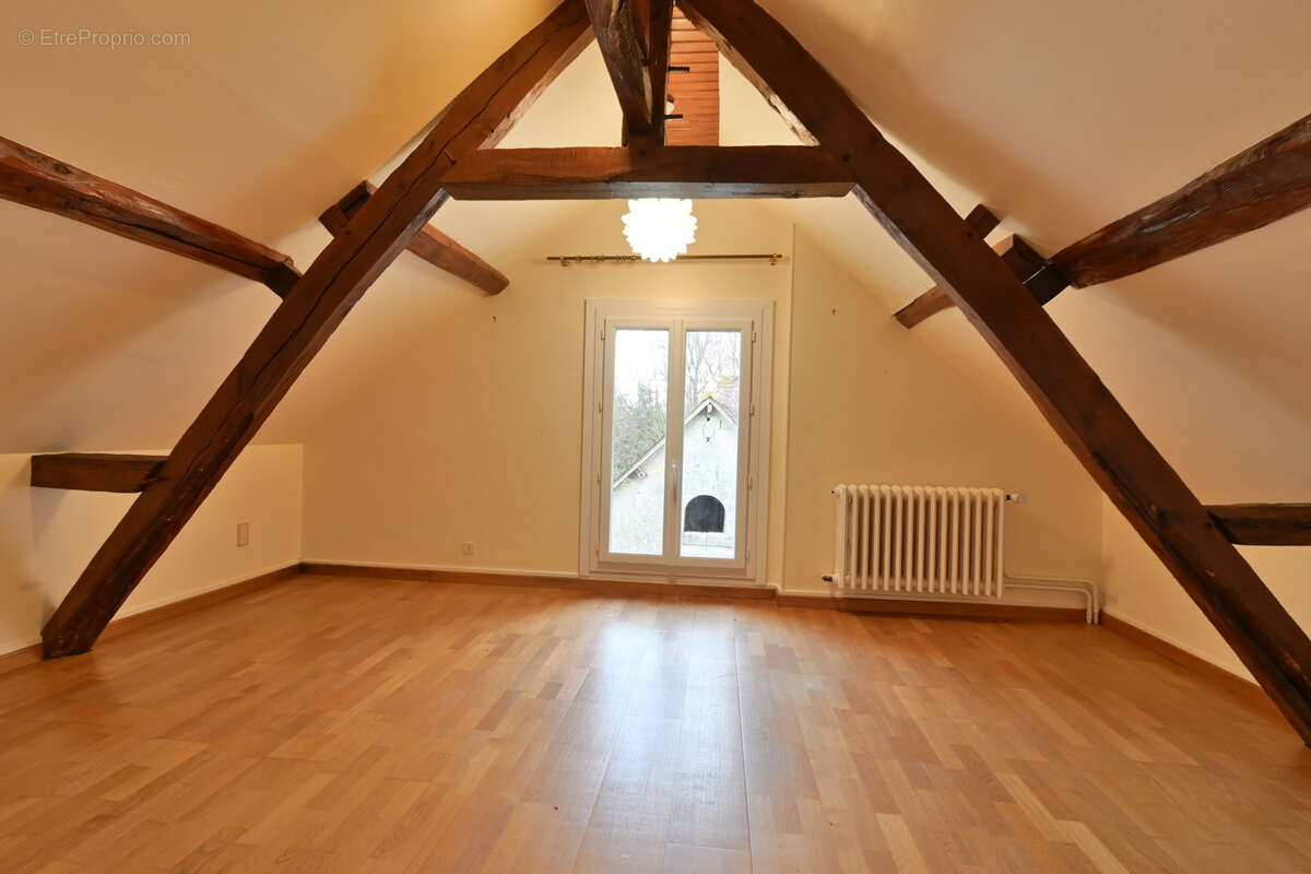 Maison à LOUESTAULT