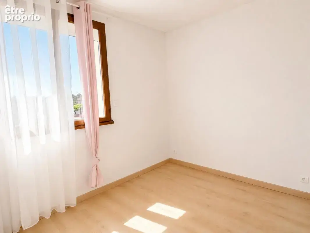 Maison 3 chambres avec garage et jardin - photo 7