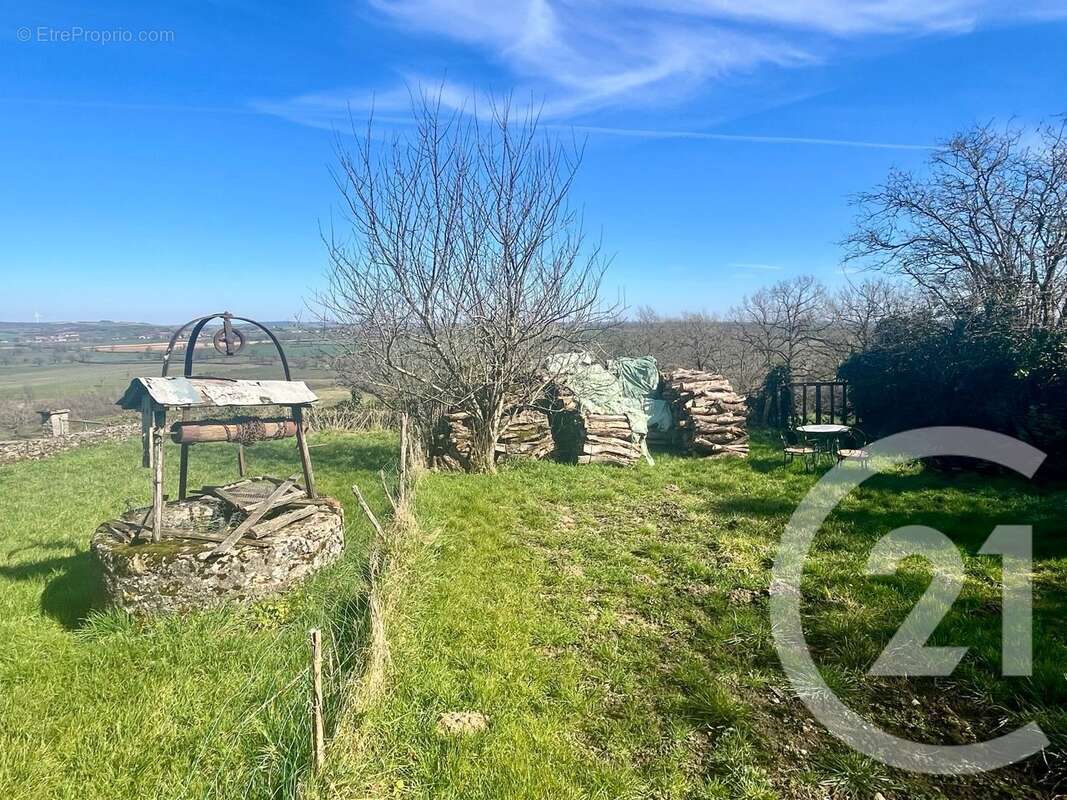 Maison à SAINT-PIERRE-DU-MONT