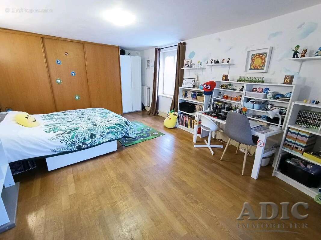 Maison à ERMENONVILLE