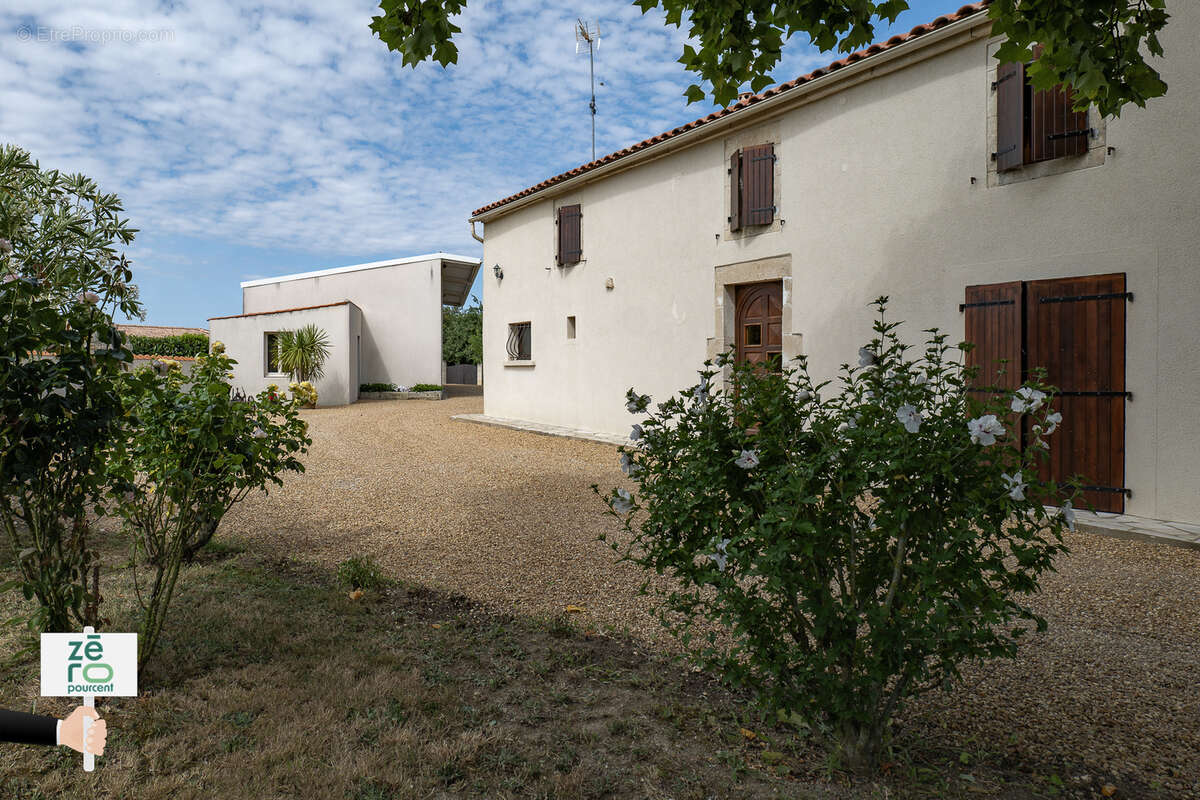 Maison à NALLIERS