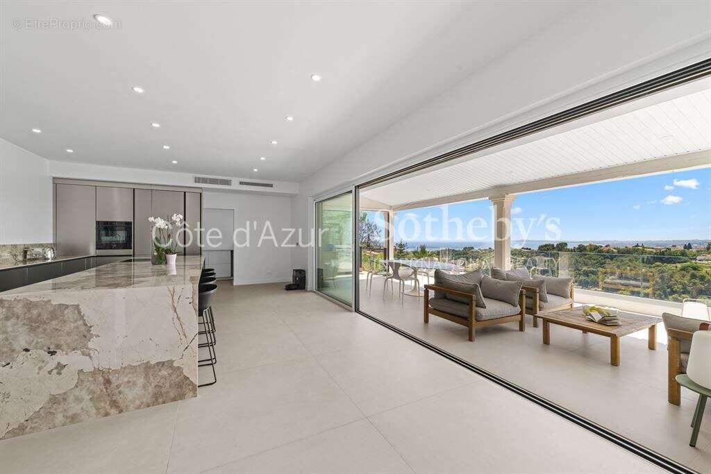 Villa de prestige avec vue mer panoramique à Cagnes-sur-Mer et maison d'invités - photo 3