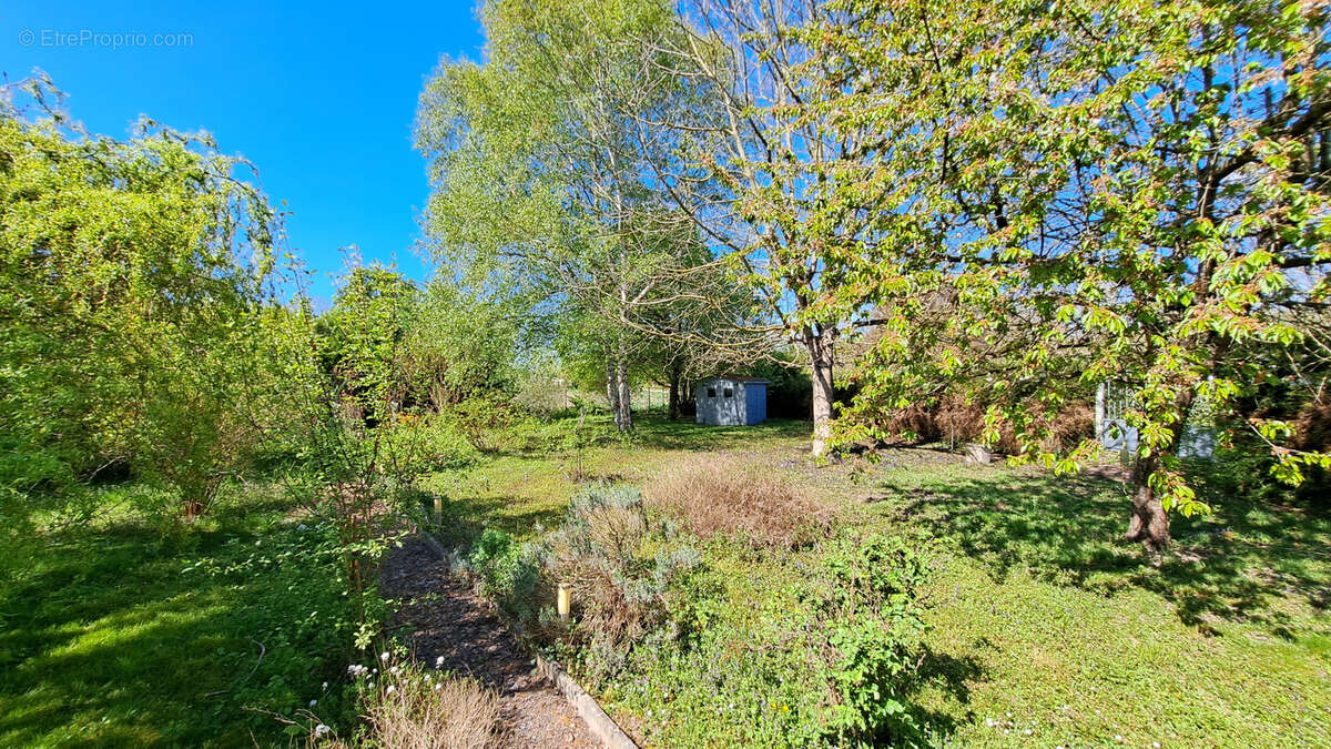 Maison à THORIGNY-SUR-OREUSE