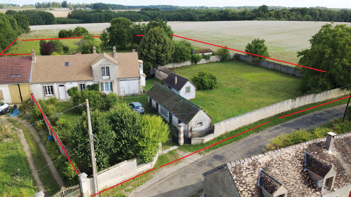 Grande maison entourée de son jardin de 5200m2 - photo 27